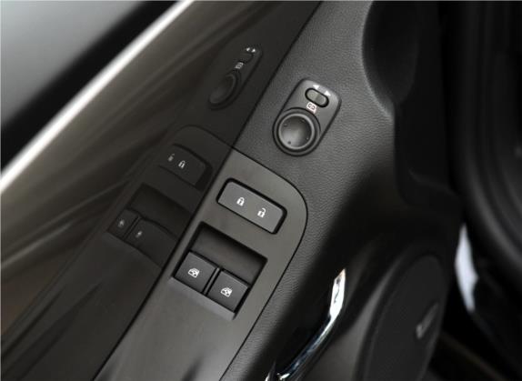 科迈罗 2015款 3.6L RS限量版 车厢座椅   门窗控制
