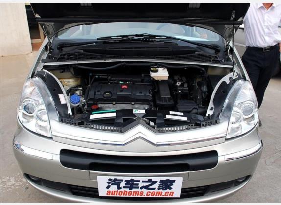 毕加索 2007款 1.6L 手动 其他细节类   发动机舱