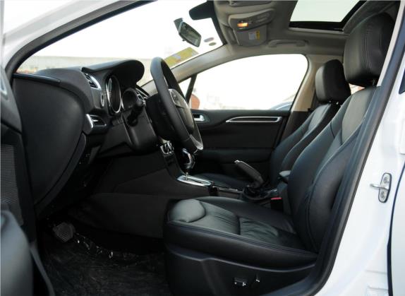 雪铁龙C4L 2013款 1.6THP 自动劲智版 车厢座椅   前排空间