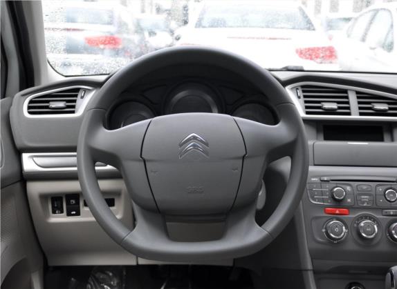 雪铁龙C4L 2013款 1.6L 手动劲享版 中控类   驾驶位