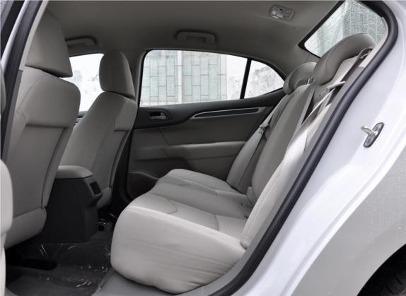 雪铁龙C4L 2013款 1.6L 手动劲享版 车厢座椅   后排空间