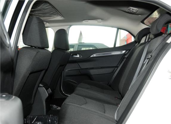 雪铁龙C4L 2013款 1.8L 手动劲享版 车厢座椅   后排空间