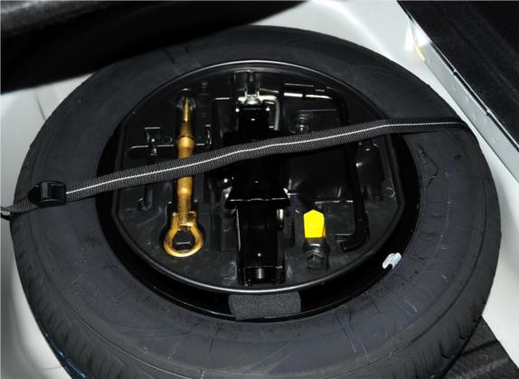 雪铁龙C4L 2013款 1.8L 自动劲享版 其他细节类   备胎