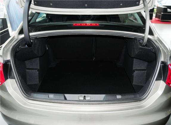 雪铁龙C4L 2013款 1.8L 自动劲享版 车厢座椅   后备厢