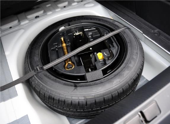 雪铁龙C4L 2013款 1.8L 自动劲驰版 其他细节类   备胎