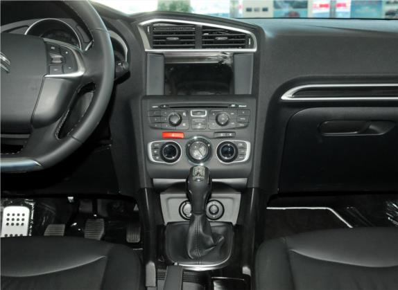 雪铁龙C4L 2014款 1.8L 智驱版 手动劲智型 中控类   中控台