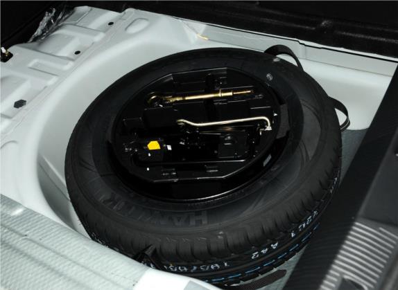 雪铁龙C4L 2014款 1.8L 智驱版 手动劲智型 其他细节类   备胎
