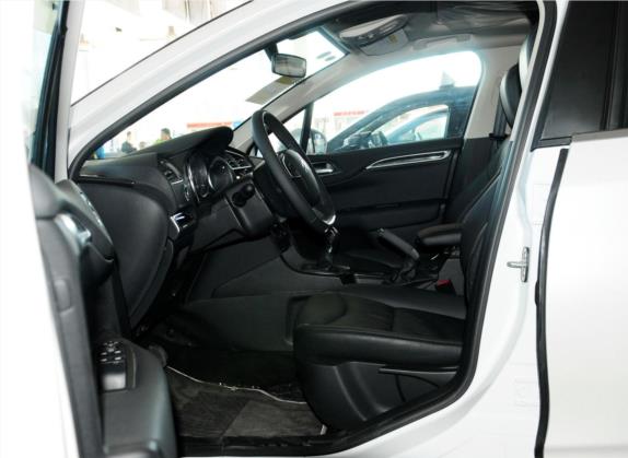 雪铁龙C4L 2014款 1.8L 智驱版 手动劲智型 车厢座椅   前排空间