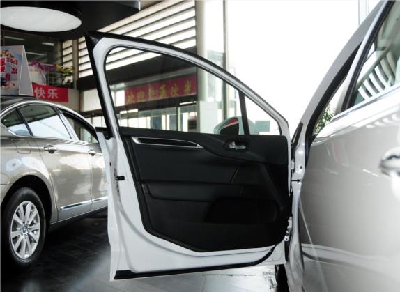 雪铁龙C4L 2014款 1.8L 智驱版 自动劲智型 车厢座椅   前门板