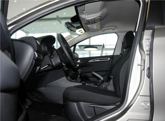 雪铁龙C4L 2014款 1.8L 智驱版 手动劲享型 车厢座椅   前排空间