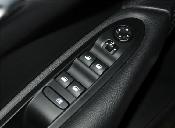 雪铁龙C4L 2014款 1.6THP 智驱版 自动劲智型 车厢座椅   门窗控制
