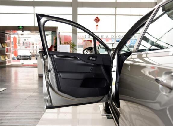 雪铁龙C4L 2014款 1.6THP 车载互联版 自动劲智型 车厢座椅   前门板