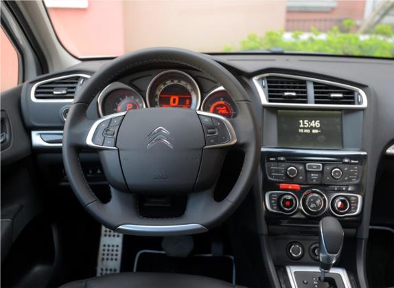 雪铁龙C4L 2015款 1.2T 自动尊贵版 中控类   驾驶位