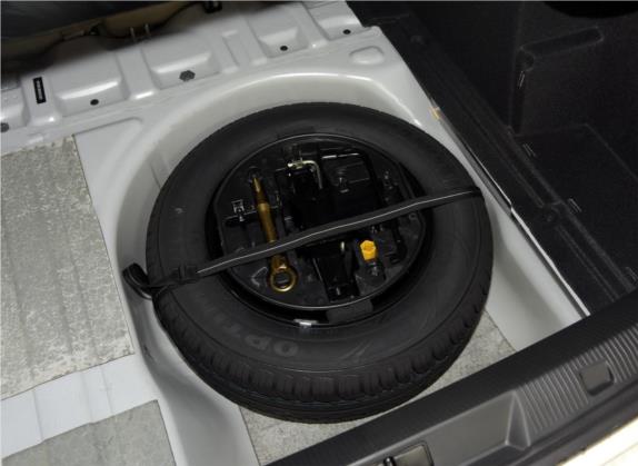 雪铁龙C4L 2015款 1.8L 手动领先版 其他细节类   备胎