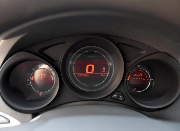 雪铁龙C4L 2015款 1.8L 自动领先版 中控类   仪表盘