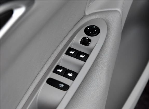 雪铁龙C4L 2015款 1.8L 自动领先版 车厢座椅   门窗控制