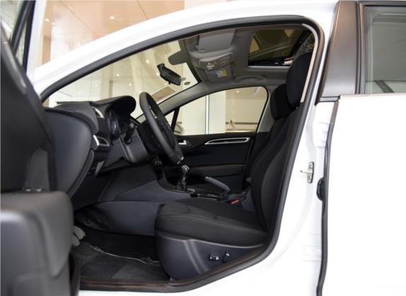 雪铁龙C4L 2015款 1.2T 手动豪华版 车厢座椅   前排空间