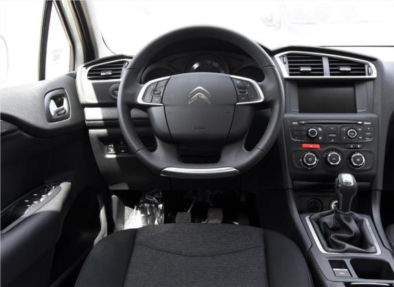 雪铁龙C4L 2016款 1.2T 手动领先型 中控类   驾驶位