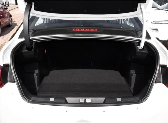 雪铁龙C4L 2016款 1.2T 手动领先型 车厢座椅   后备厢