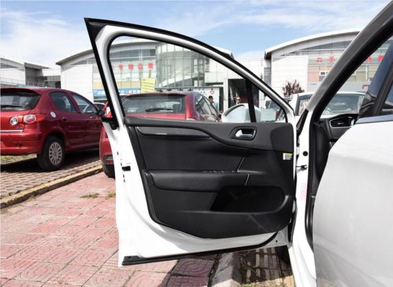 雪铁龙C4L 2016款 1.2T 手动领先型 车厢座椅   前门板