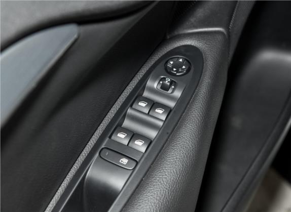 雪铁龙C4L 2018款 230THP 自动精英型 车厢座椅   门窗控制
