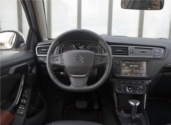 雪铁龙C3-XR 2015款 1.6THP 自动旗舰型 中控类   驾驶位