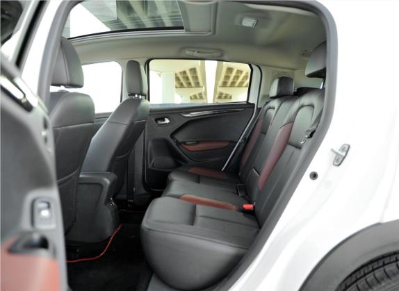 雪铁龙C3-XR 2015款 1.6THP 自动旗舰型 车厢座椅   后排空间