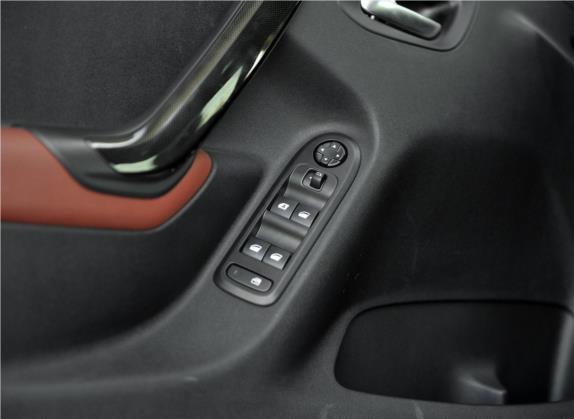 雪铁龙C3-XR 2015款 1.6THP 自动旗舰型 车厢座椅   门窗控制