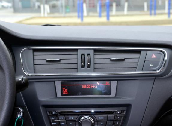 雪铁龙C3-XR 2015款 1.6L 手动时尚型 中控类   中控台