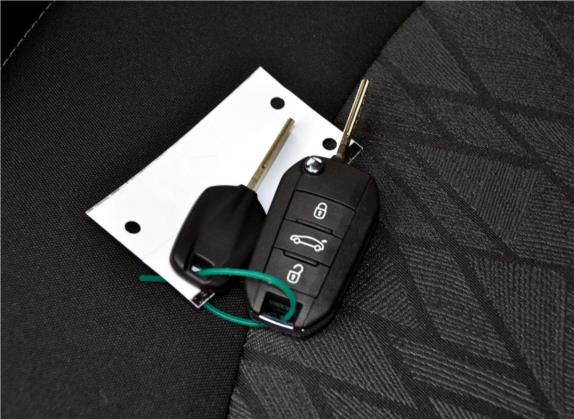 雪铁龙C3-XR 2015款 1.6L 手动时尚型 其他细节类   钥匙