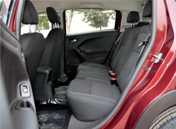雪铁龙C3-XR 2015款 1.6L 手动时尚型 车厢座椅   后排空间