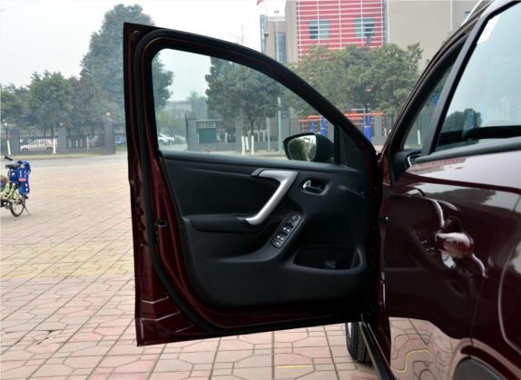 雪铁龙C3-XR 2015款 1.6L 手动时尚型 车厢座椅   前门板