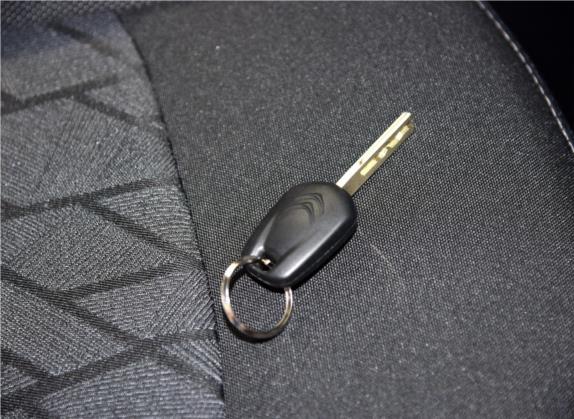 雪铁龙C3-XR 2015款 1.6L 自动时尚型 其他细节类   钥匙