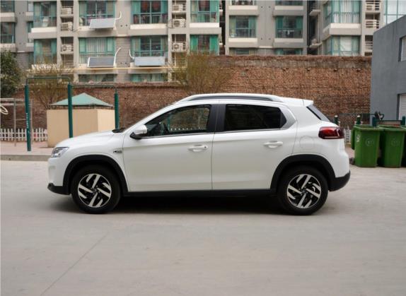 雪铁龙C3-XR 2015款 1.6L 手动先锋型 外观   正侧