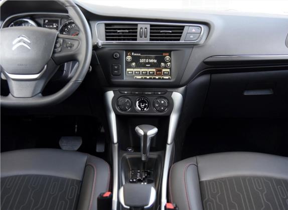 雪铁龙C3-XR 2015款 1.6L 自动先锋型 中控类   中控台