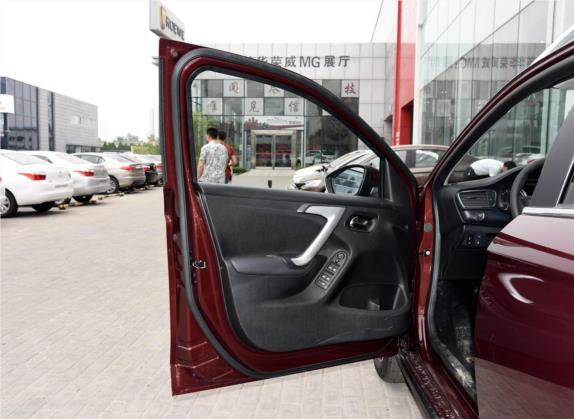 雪铁龙C3-XR 2015款 1.6L 自动智能型 车厢座椅   前门板
