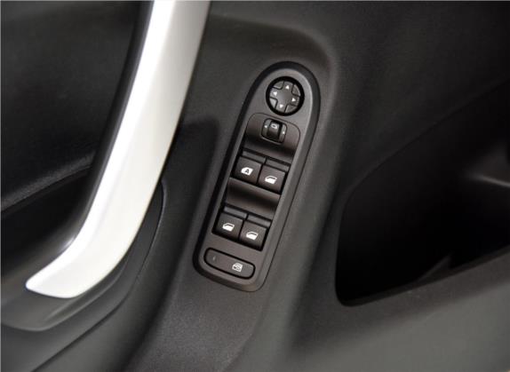 雪铁龙C3-XR 2015款 1.6THP 自动先锋型 车厢座椅   门窗控制