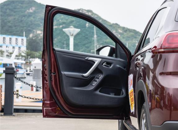 雪铁龙C3-XR 2017款 230THP 自动智能型 车厢座椅   前门板