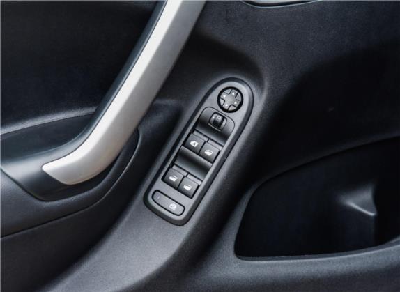 雪铁龙C3-XR 2017款 230THP 自动智能型 车厢座椅   门窗控制