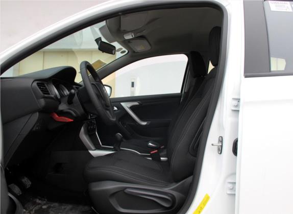 雪铁龙C3-XR 2017款 1.6L 手动时尚型 车厢座椅   前排空间