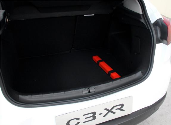 雪铁龙C3-XR 2017款 1.6L 手动时尚型 车厢座椅   后备厢