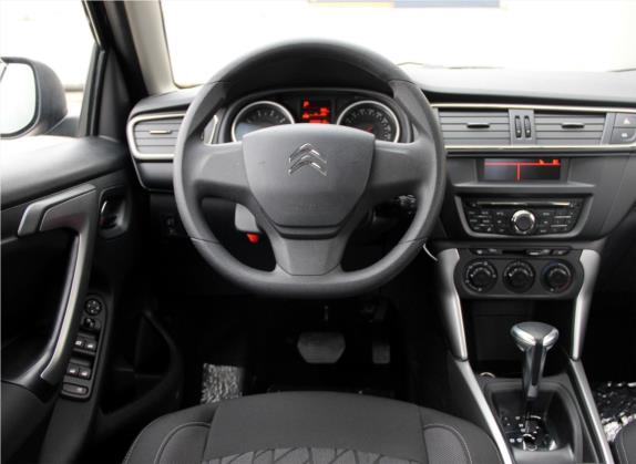 雪铁龙C3-XR 2017款 1.6L 自动时尚型 中控类   驾驶位