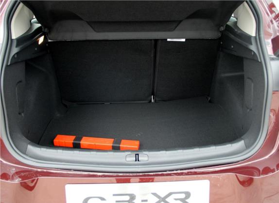 雪铁龙C3-XR 2017款 1.6L 自动时尚型 车厢座椅   后备厢