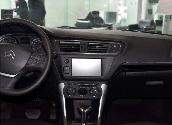 雪铁龙C3-XR 2017款 1.6L 自动先锋型 中控类   中控台