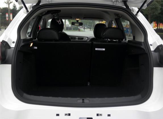 雪铁龙C3-XR 2018款 230THP 自动先锋型 车厢座椅   后备厢
