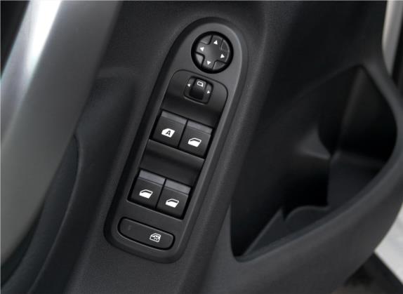 雪铁龙C3-XR 2018款 230THP 自动先锋型 车厢座椅   门窗控制
