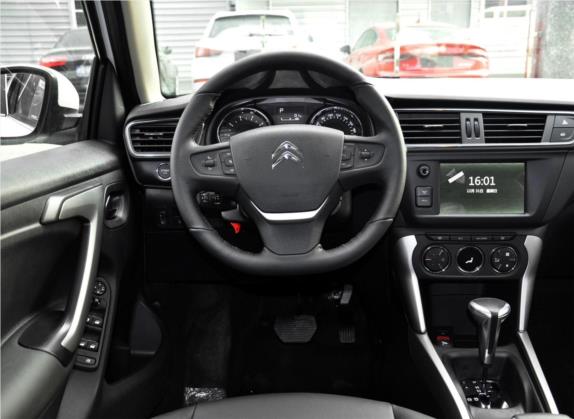 雪铁龙C3-XR 2018款 230THP 自动智能型 中控类   驾驶位