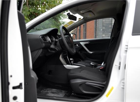 雪铁龙C3-XR 2018款 1.6L 自动时尚型 车厢座椅   前排空间