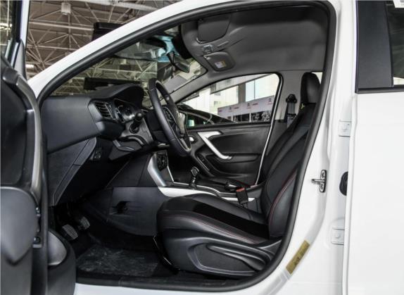 雪铁龙C3-XR 2018款 1.6L 手动先锋型 车厢座椅   前排空间