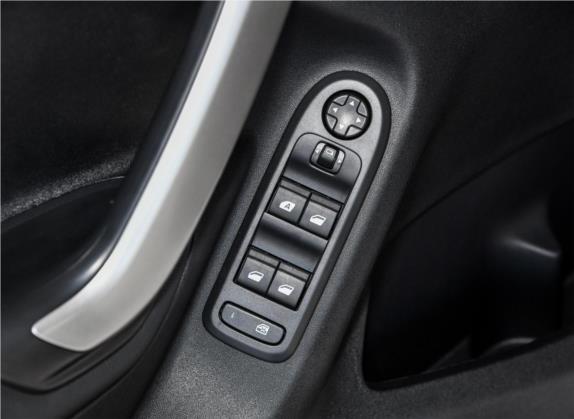雪铁龙C3-XR 2018款 1.6L 手动先锋型 车厢座椅   门窗控制